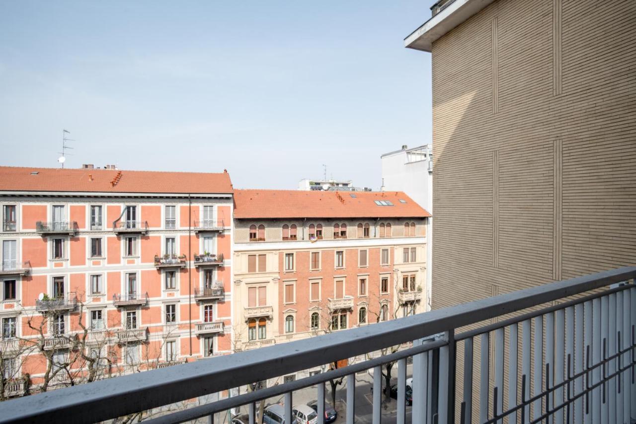 Elegante Bilocale In Zona Tortona Apartment Milan Bagian luar foto